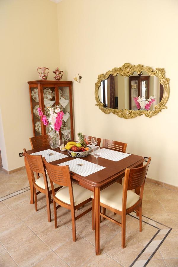 Classical Villa Archontiko D&M Rhodes City Bagian luar foto
