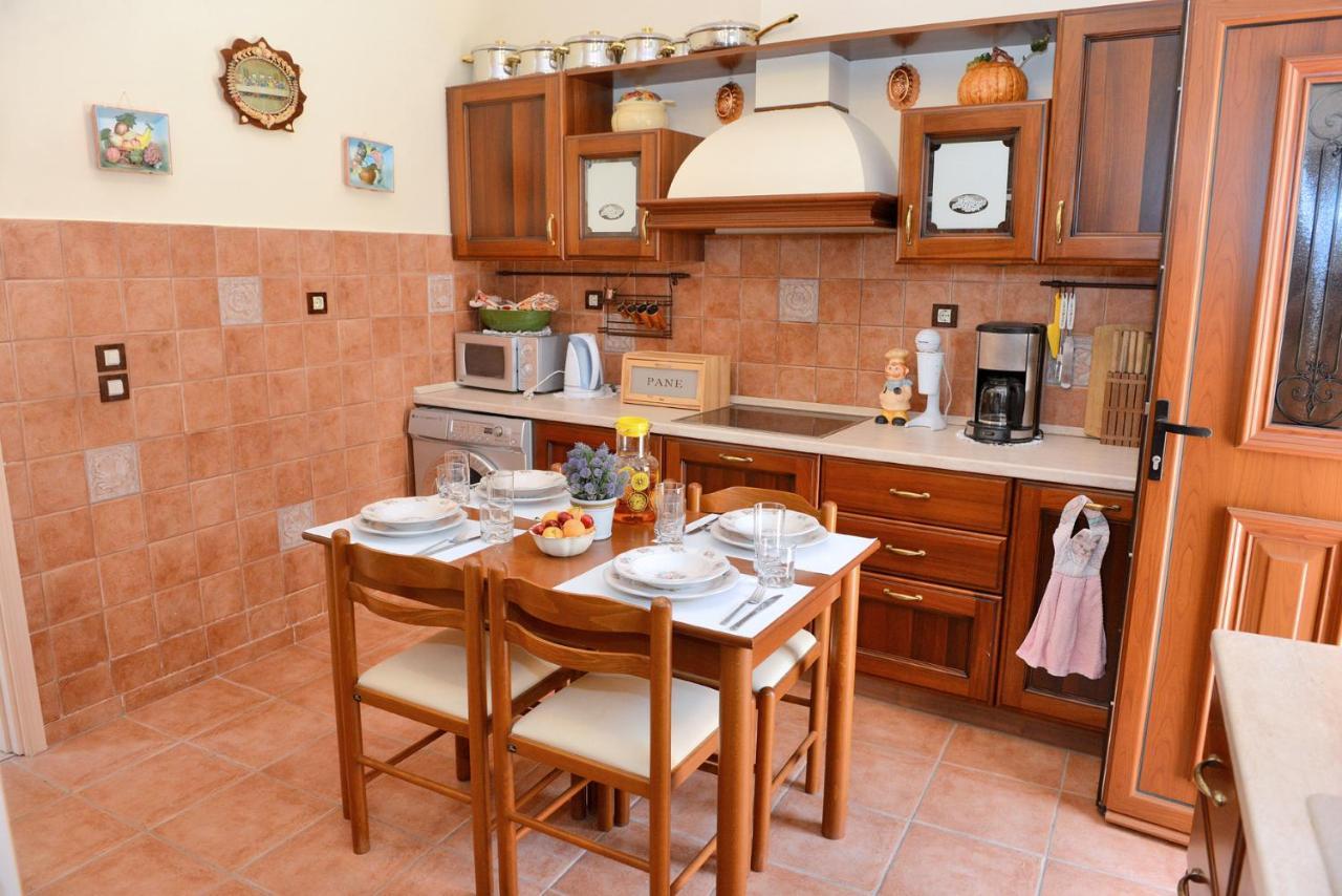 Classical Villa Archontiko D&M Rhodes City Bagian luar foto